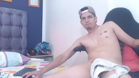 Snapshot of lunatico_x chatting on October 2025 10:49:01 AM lunatico_x online show from October 2025 10:49:01 AM