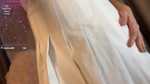 Snapshot of lunawho chatting on February 2026 05:11:02 AM Luna online show from February 2026 05:11:02 AM