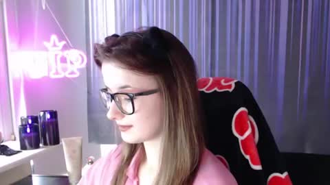 Snapshot of lunaxcherry chatting on June 2026 11:13:01 AM LunaXcherry online show from June 2026 11:13:01 AM
