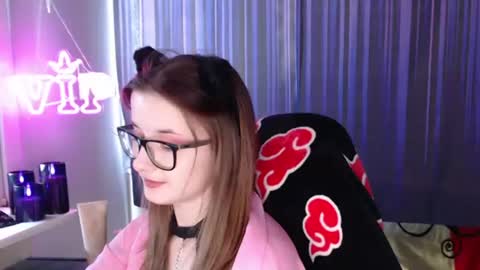 Snapshot of lunaxcherry chatting on June 2026 05:32:01 PM LunaXcherry online show from June 2026 05:32:01 PM