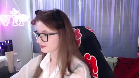 Snapshot of lunaxcherry chatting on June 2026 05:06:02 PM LunaXcherry online show from June 2026 05:06:02 PM