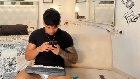 Snapshot of lunay_xtreemboy chatting on September 2025 12:21:02 AM Lunay online show from September 2025 12:21:02 AM