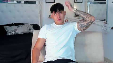 Snapshot of lunay_xtreemboy chatting on November 2025 11:36:02 PM Lunay online show from November 2025 11:36:02 PM