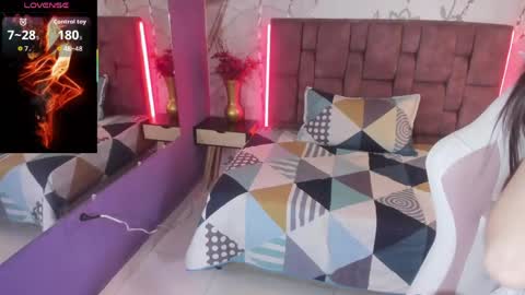 LUNA online show from April 2026 09:16:01 PM