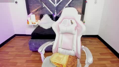 Snapshot of lunitaa18 chatting on February 2025 01:22:01 AM V A L E R I A online show from February 2025 01:22:01 AM