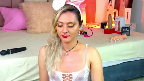 lunitadiva online show from January 2026 03:06:02 PM