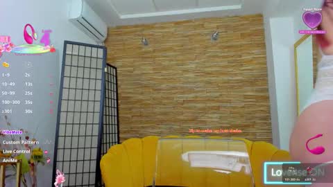 Luna online show from November 2025 08:33:02 PM