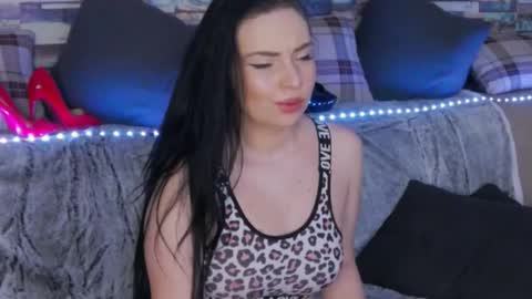 LunnaGray online show from January 2026 06:29:01 AM