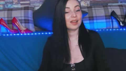 LunnaGray online show from April 2026 04:54:01 AM