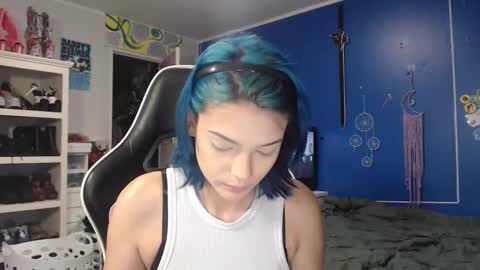 Lunobbione online show from December 2025 09:10:02 PM