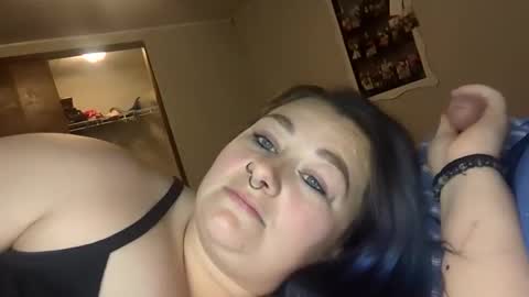 Snapshot of luscious_lynn1024 chatting on November 2025 03:05:01 AM Luscious Lynn online show from November 2025 03:05:01 AM