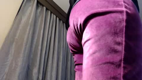 .Clarissa. Follow me on Instagram   miss buns  online show from February 2025 10:07:01 AM