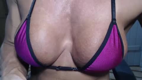 Snapshot of lusexyhot chatting on January 2025 02:46:02 AM lusexyhot online show from January 2025 02:46:02 AM