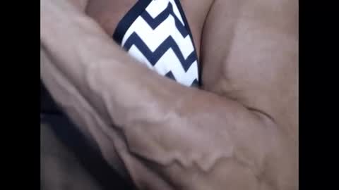 Snapshot of lusexyhot chatting on January 2025 12:50:02 AM lusexyhot online show from January 2025 12:50:02 AM