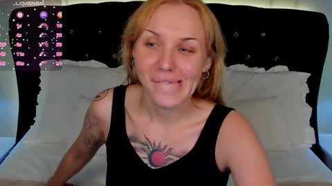 your sweet Liana online show from November 2025 09:03:02 PM
