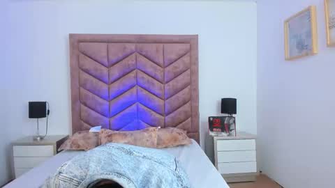 Snapshot of lushian_luna chatting on November 2025 01:32:01 PM Lushian And Luna online show from November 2025 01:32:01 PM