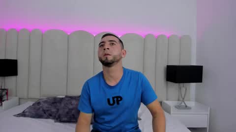 Snapshot of lushian_luna chatting on November 2025 10:30:02 PM Lushian And Luna online show from November 2025 10:30:02 PM