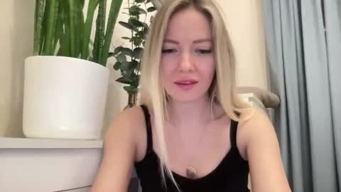 lusiluv online show from February 2026 07:40:01 PM