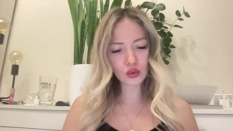 lusiluv online show from February 2026 07:25:02 PM