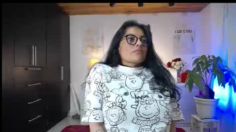 Angela 3 online show from September 2025 11:39:02 PM