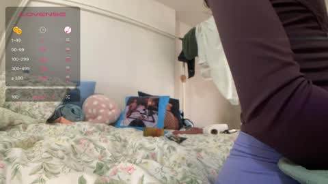 LOLA online show from April 2026 09:01:01 PM