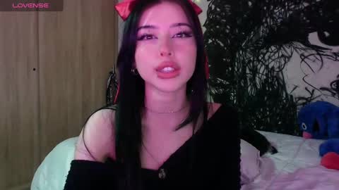 Snapshot of lustful_aprilx chatting on February 2025 10:32:01 PM Valerie  April   online show from February 2025 10:32:01 PM