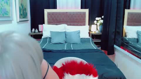 Snapshot of lustfuloffendertrina chatting on January 2025 06:07:02 AM Trina online show from January 2025 06:07:02 AM