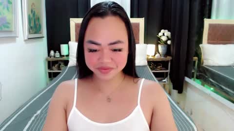 Snapshot of lustfuloffendertrina chatting on January 2025 11:21:02 AM Trina online show from January 2025 11:21:02 AM