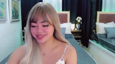 Snapshot of lustfuloffendertrina chatting on January 2025 12:39:02 AM Trina online show from January 2025 12:39:02 AM