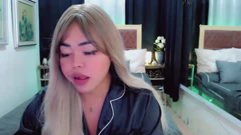 Snapshot of lustfuloffendertrina chatting on February 2025 07:48:01 AM Trina online show from February 2025 07:48:01 AM
