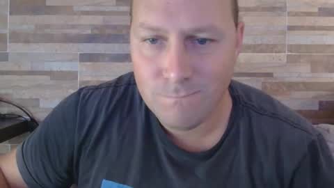 lustonfan online show from April 2026 12:43:02 PM