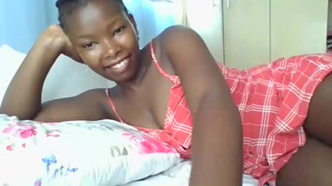 Snapshot of lustrousnerd chatting on November 2025 03:51:02 AM Noreh online show from November 2025 03:51:02 AM