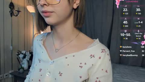 Isabel online show from February 2025 10:33:01 PM