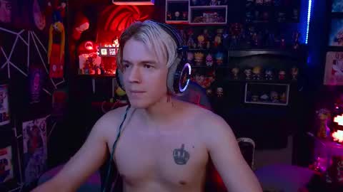 Snapshot of lustymatt chatting on October 2025 03:01:02 AM lustymatt online show from October 2025 03:01:02 AM