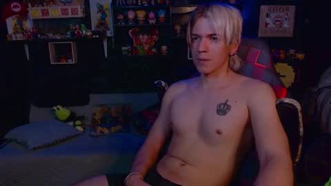 Snapshot of lustymatt chatting on October 2025 05:28:02 AM lustymatt online show from October 2025 05:28:02 AM