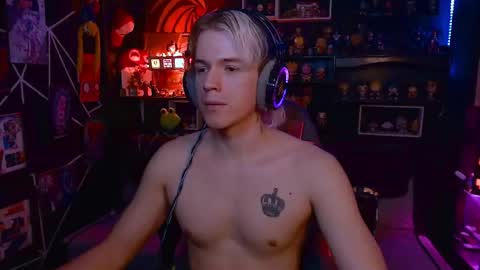 Snapshot of lustymatt chatting on October 2025 06:34:01 AM lustymatt online show from October 2025 06:34:01 AM