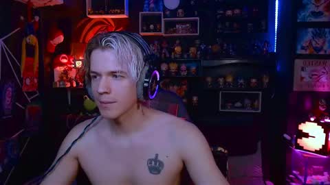 Snapshot of lustymatt chatting on October 2025 02:58:02 AM lustymatt online show from October 2025 02:58:02 AM