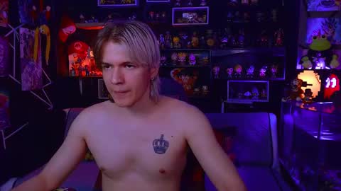 Snapshot of lustymatt chatting on December 2025 02:29:01 AM lustymatt online show from December 2025 02:29:01 AM