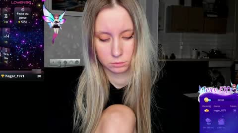 Snapshot of lusyagreenberg chatting on January 2025 09:39:02 PM LusyaGreenberg online show from January 2025 09:39:02 PM