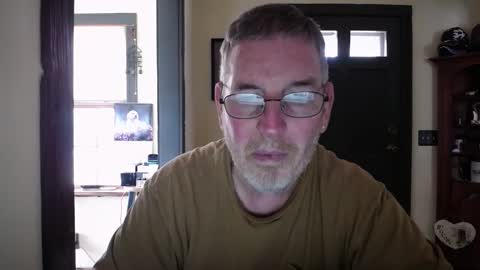 Snapshot of luv2lickurkittie chatting on November 2025 06:24:02 PM Luv2lickurkittie online show from November 2025 06:24:02 PM