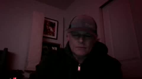 Snapshot of luv2toknstrok chatting on December 2025 09:36:02 AM Luv2tokNstrok online show from December 2025 09:36:02 AM