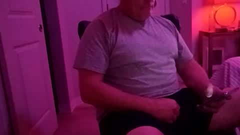 Snapshot of luv2toknstrok chatting on December 2025 12:11:02 PM Luv2tokNstrok online show from December 2025 12:11:02 PM