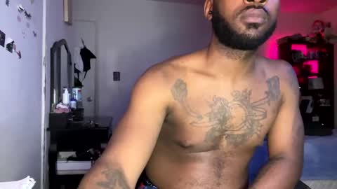 Snapshot of luverboibbc chatting on February 2025 03:31:01 AM luverboi online show from February 2025 03:31:01 AM