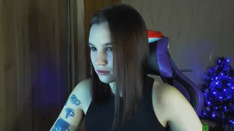 Snapshot of luvmeeow chatting on December 2024 03:24:01 AM Ann online show from December 2024 03:24:01 AM