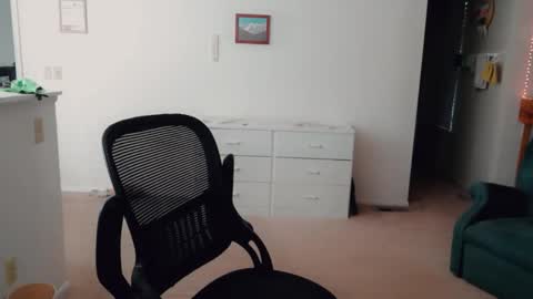 Britney online show from December 2025 06:15:01 PM