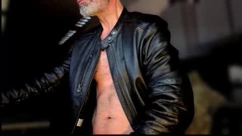 Im a   -  CAMGUY YOU  LIKE to FUCK online show from November 2025 11:05:01 PM