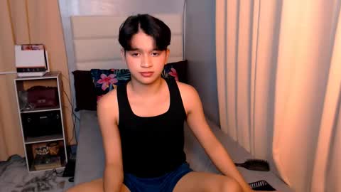 queen lux online show from February 2025 08:41:01 PM