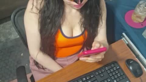 Snapshot of luxdasilva chatting on June 2026 03:09:02 AM luxdasilva online show from June 2026 03:09:02 AM