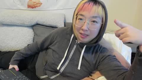 Snapshot of luxgray chatting on December 2024 09:16:01 PM LuxGray online show from December 2024 09:16:01 PM