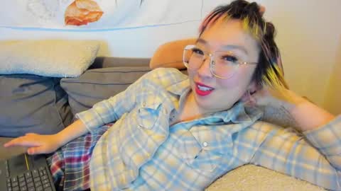 Snapshot of luxgray chatting on January 2025 02:35:01 AM LuxGray online show from January 2025 02:35:01 AM